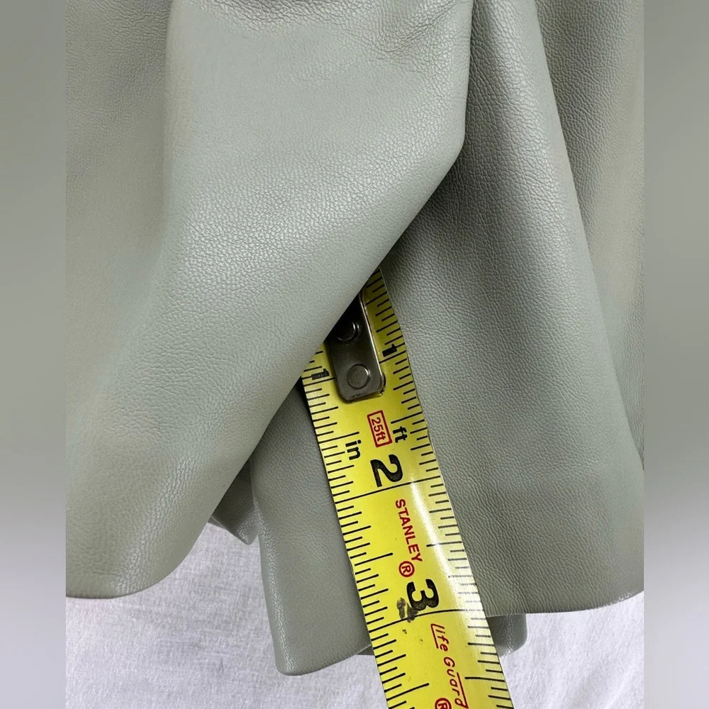 Topshop Womens Faux Leather Elastic‎ Waist With Pockets Shorts Green Size 2 Mark